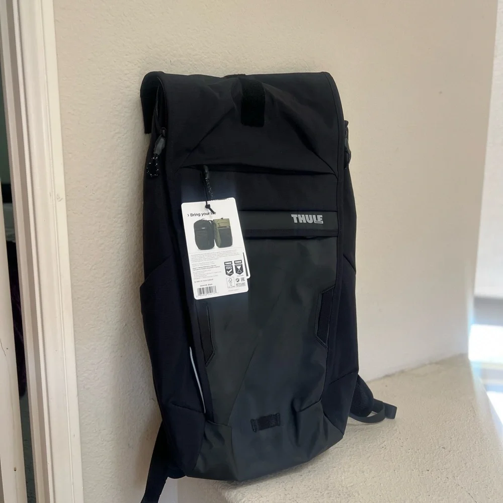 Thule Paramount Commute 18L Backpack Black Cycling Laptop Bag 3204729 NEW